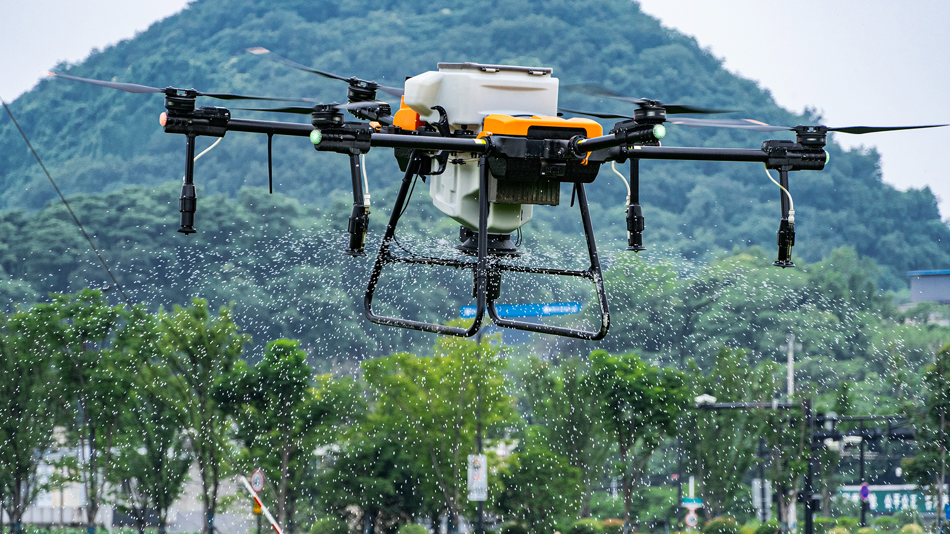 La función y precauciones de diversos accesorios de drones de fumigación agrícola