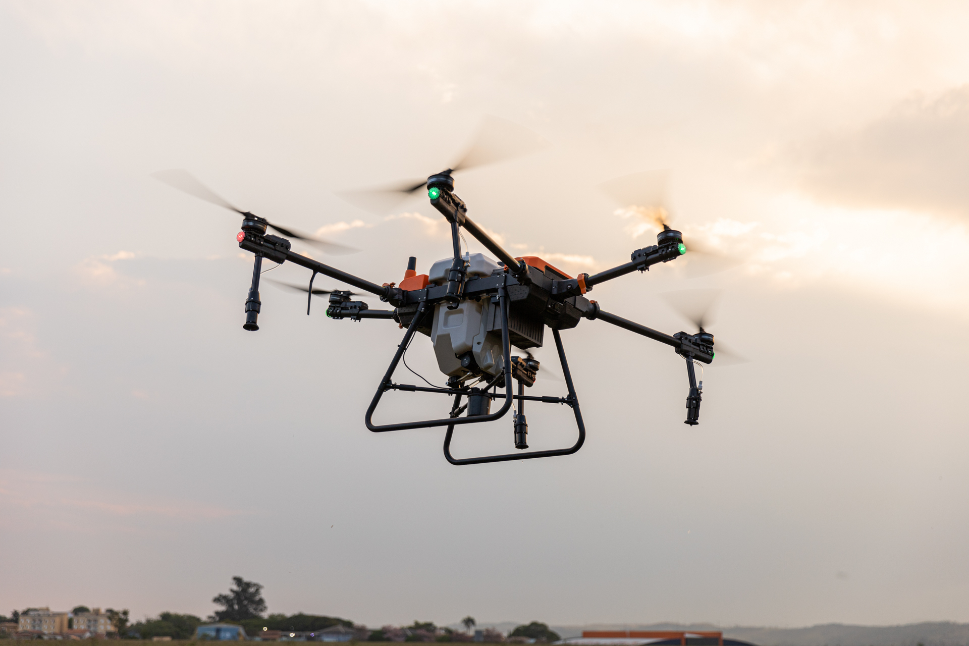 Impacto de los drones pulverizadores HD540Pro en el control de malezas del trigo